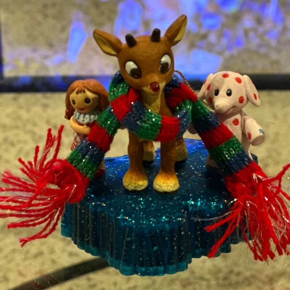 Vintage Carlton Cards A Merry Misfit Christmas ornament - Picture 2 of 12